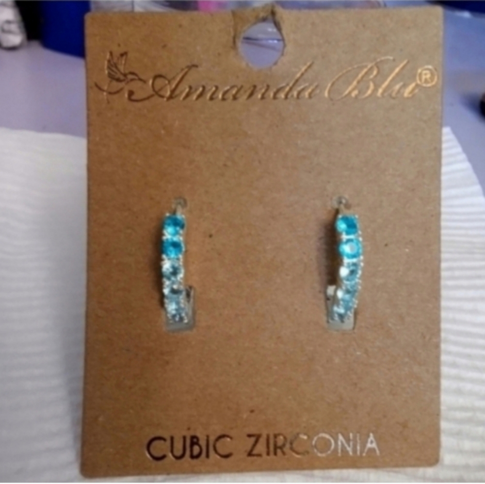 Amanda Blu NWT Cubic Zirconia Silver Aqua Ombre Huggies Pierced Earrings Dressy
